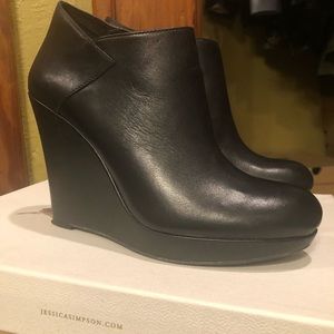 Jessica Simpson Wedge Booty